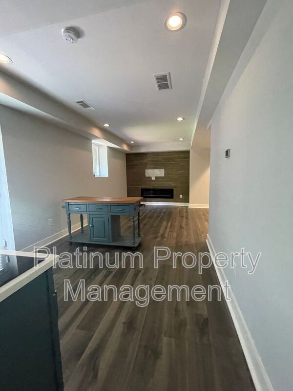 Building Photo - 3828 Donaldson Dr
