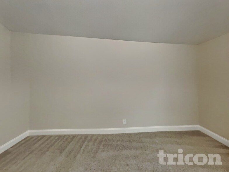 Building Photo - 1324 Black Oak Cir