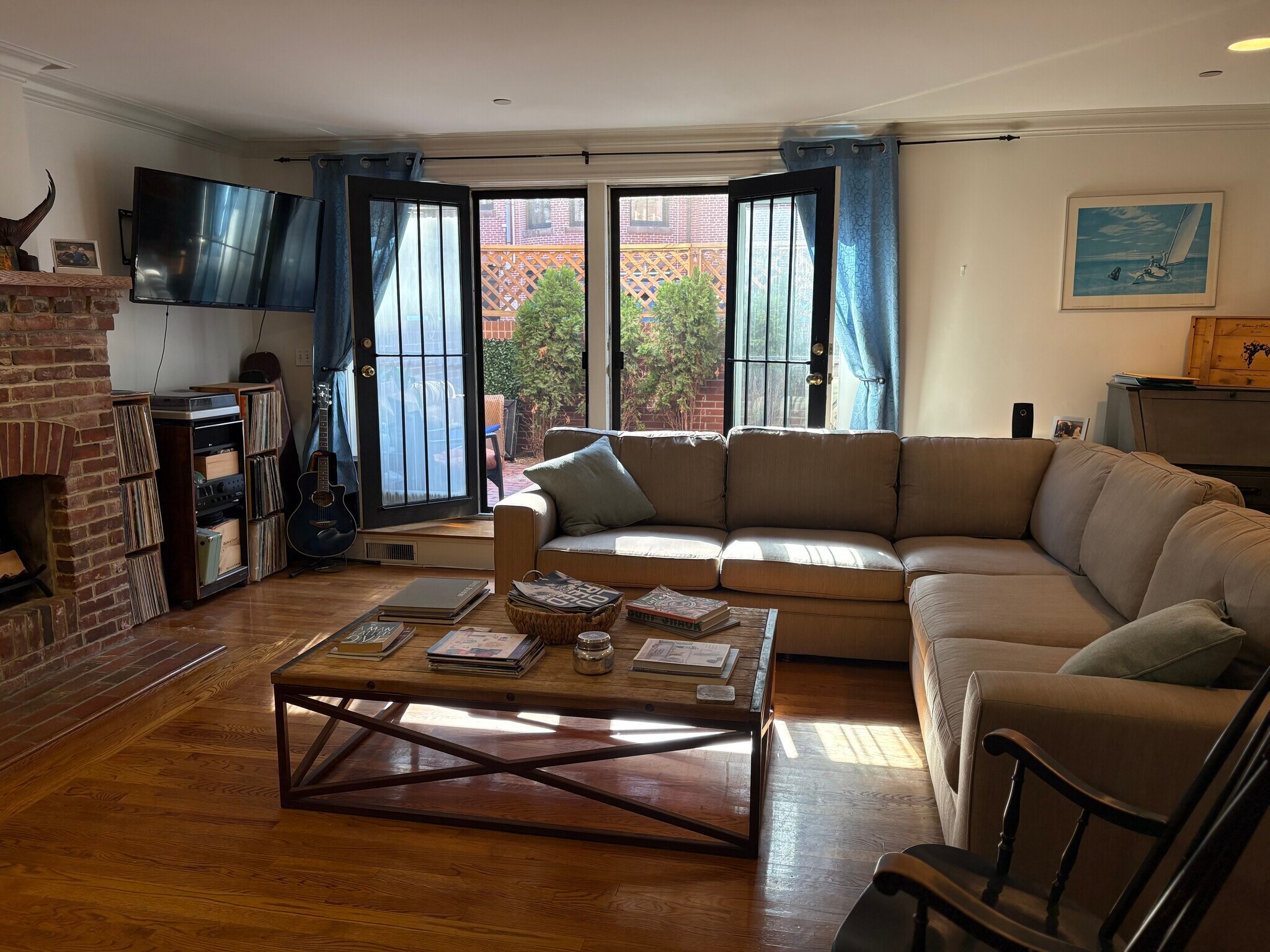 Building Photo - 331 Beacon St