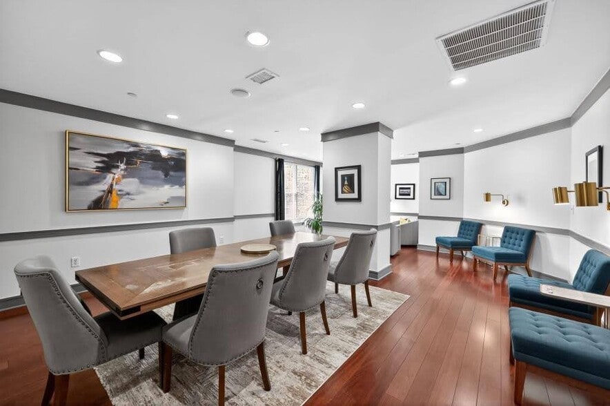 Building Photo - 1101 Juniper St NE