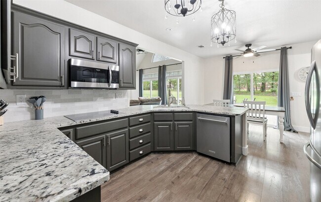 Building Photo - 109 Enchanted Dr