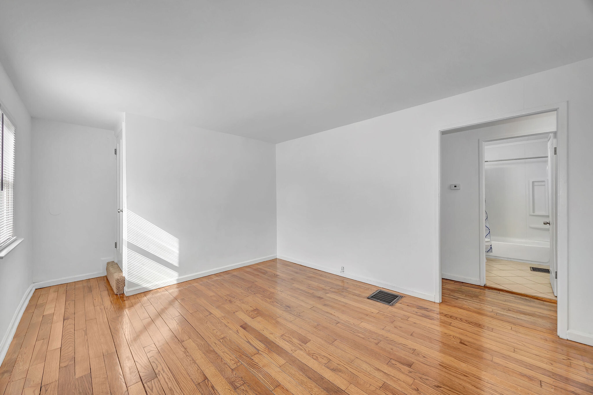 Building Photo - 2324 Langdon Farm Rd