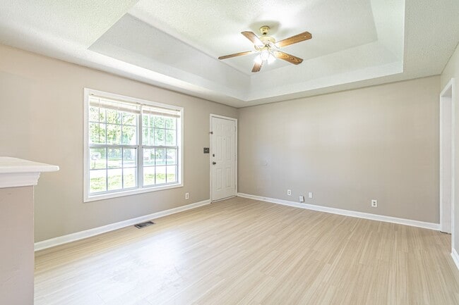 Building Photo - 1811 Harbor Dr