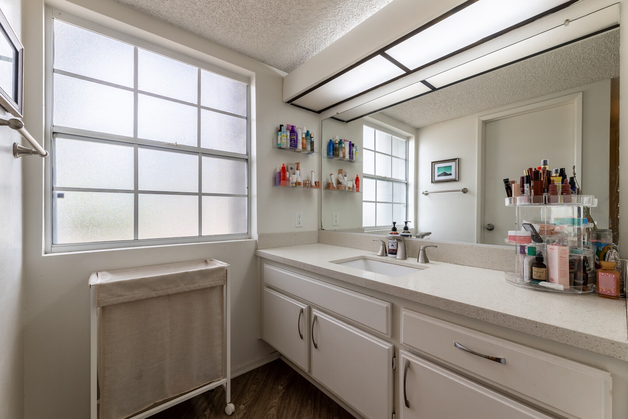 Building Photo - 25335 Pine Creek Ln