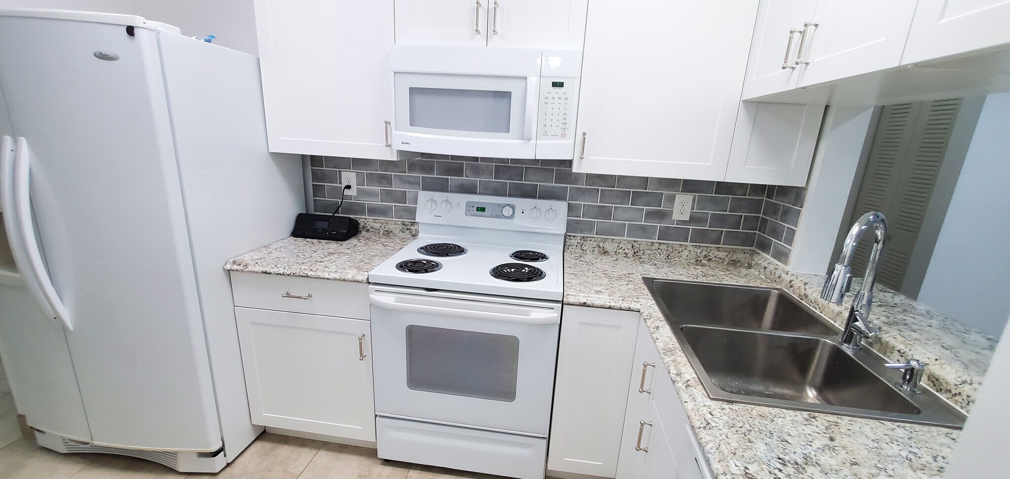 Building Photo - 1379 Summit Run Cir