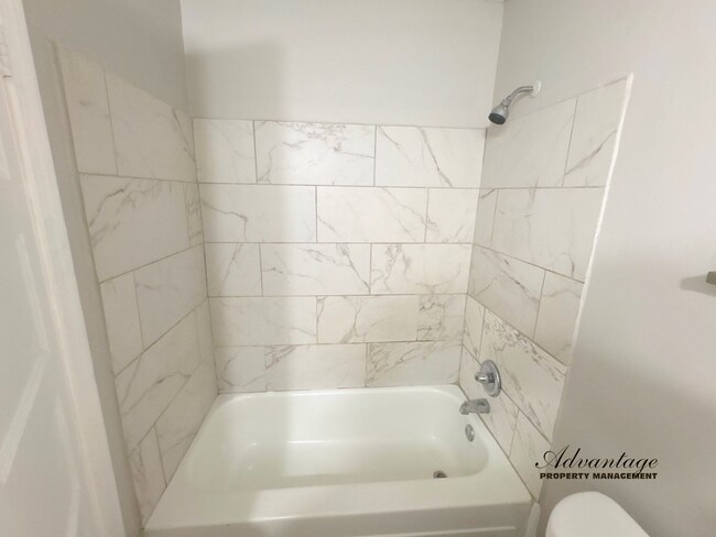 Building Photo - Very Nice Newly Renovated Home in Westwood