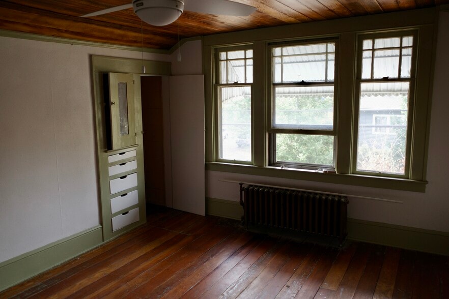 Bedroom #3 - 14ft by 11ft - 8607 SE Morrison St