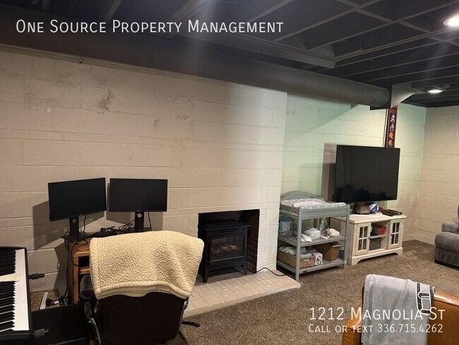 Building Photo - 1212 Magnolia St