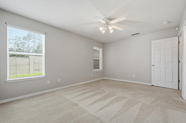Building Photo - 339 Peggy Dr