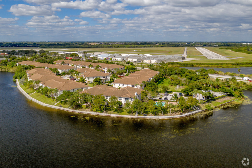 Primary Photo - Bridgewater at Lake Osborne