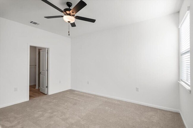 Building Photo - 1409 Alana Fls Ave