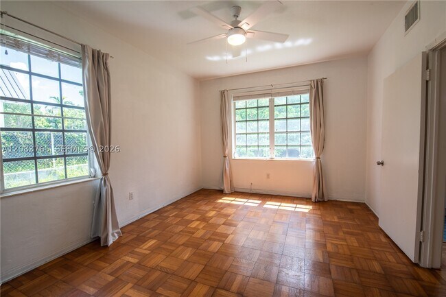 Building Photo - 85 S Hibiscus Dr