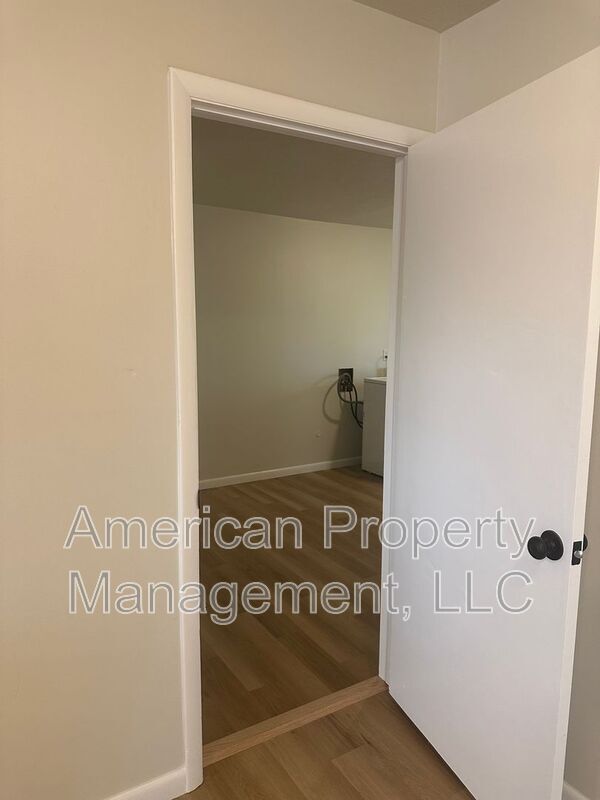 Building Photo - 415 N 17th St