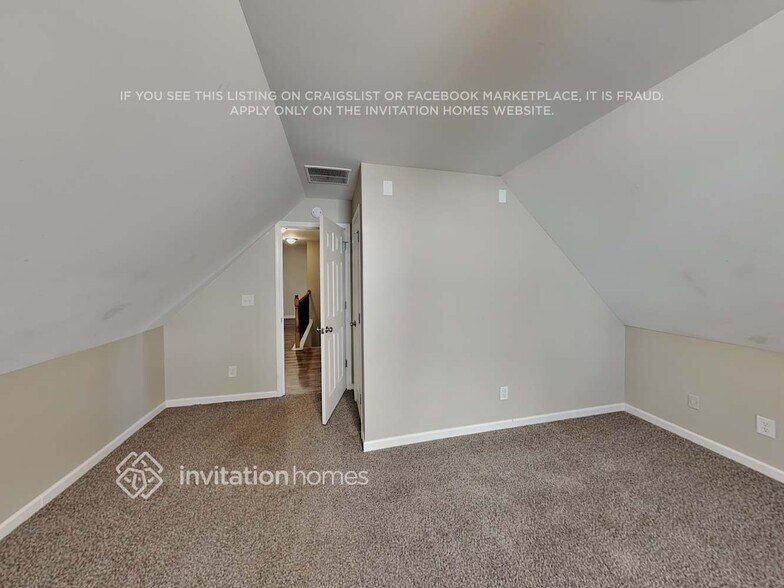 Building Photo - 920 Lakeside Ct