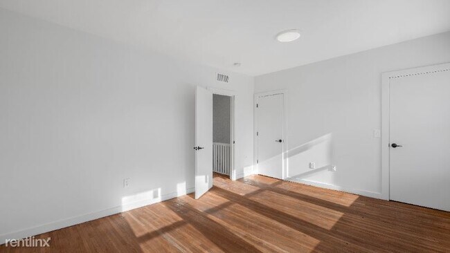 Building Photo - 7640 Kercheval Ave