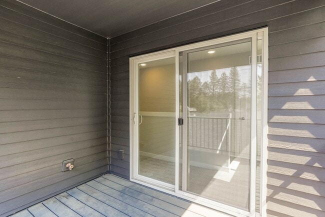Building Photo - 4 bed, 4 bath Multi-Level Home in Pringle ...