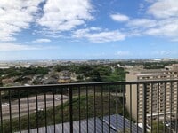 Building Photo - Century West 2 bedroom 2 bathroom 1 covere...