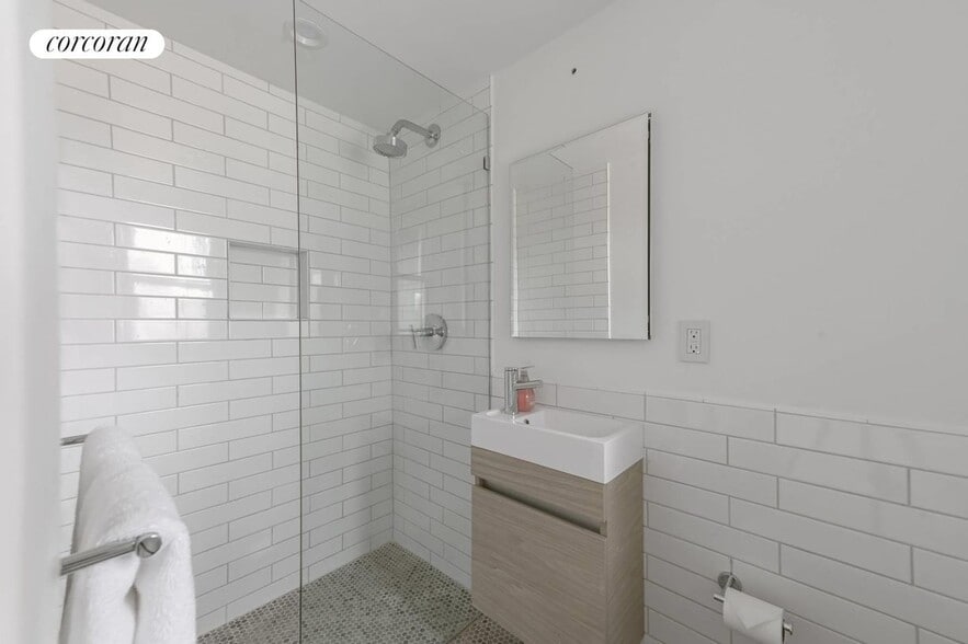 Building Photo - 23 Cliff Dr