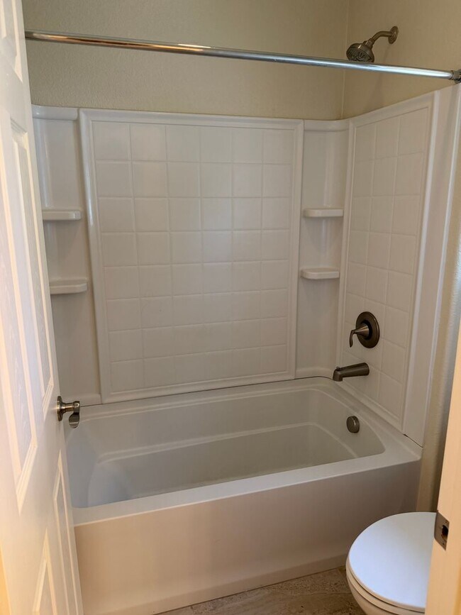 Building Photo - 4668 Lue Ln
