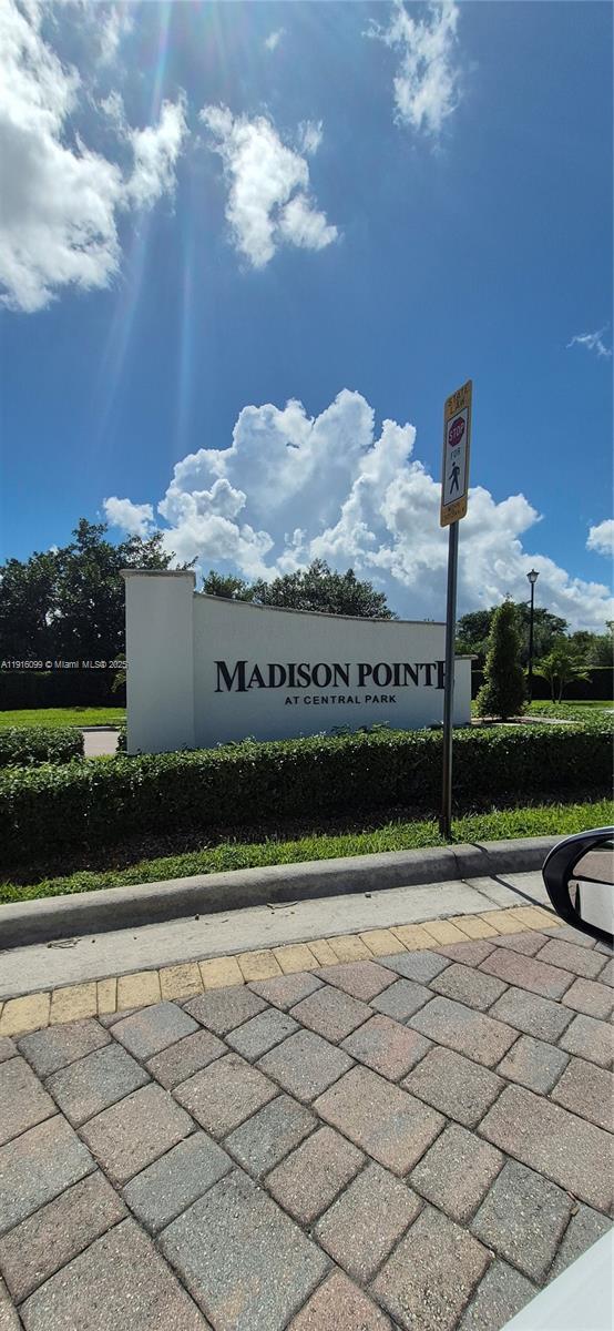 Building Photo - 8760 NW 102nd Ct