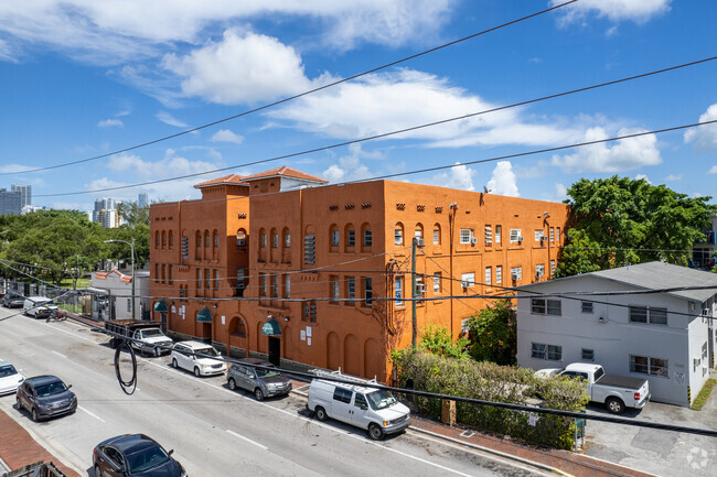 Primary Photo - Barcelona Apartments