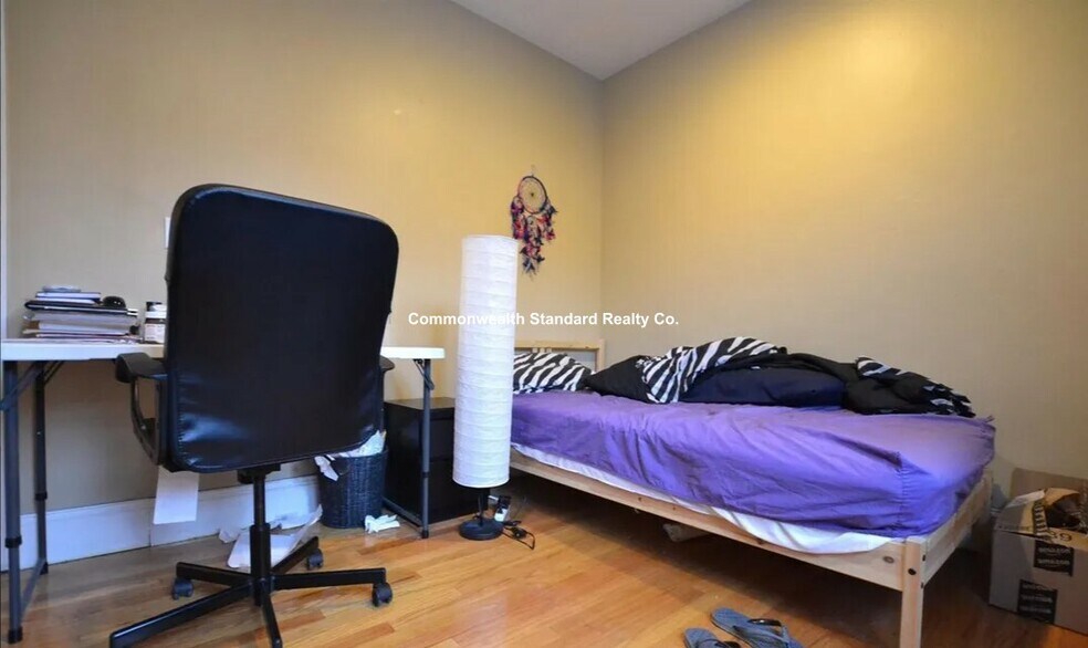 Building Photo - 60 Egmont St