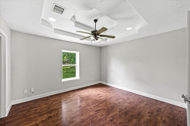 Building Photo - 1209 Dogwood Dr