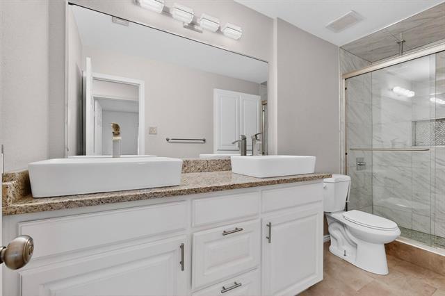 Building Photo - 3401 Hillsdale Ln