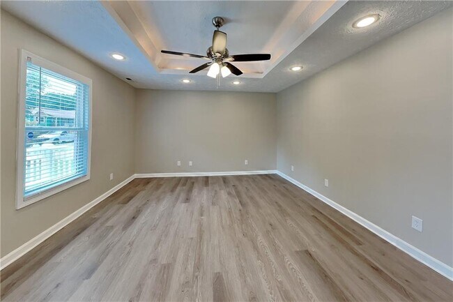 Building Photo - 979 Tyrell Dr