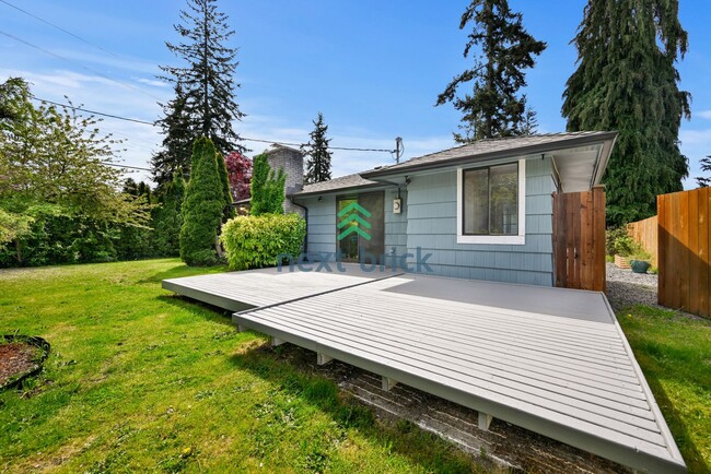 Building Photo - Charming 3-Bed, 2-Bath Remodeled Home in P...