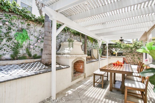Building Photo - 5326 Charlotta Dr