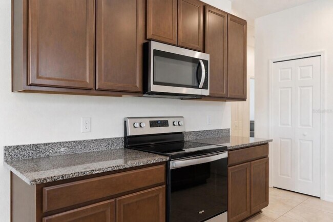 Building Photo - 2824 Neverland Dr
