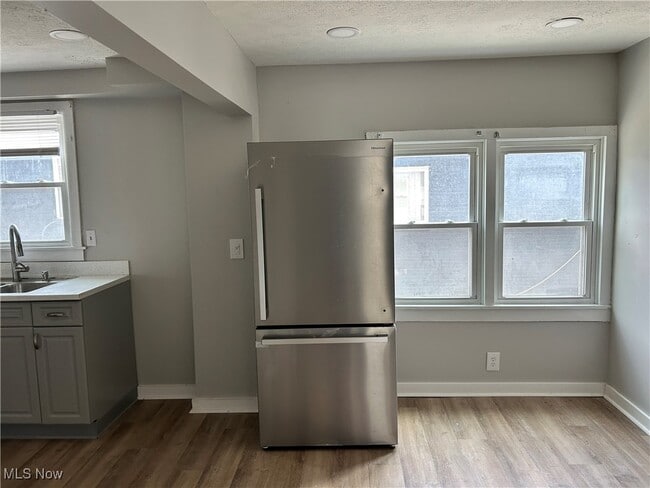 Building Photo - 1102 Palmetto Ave