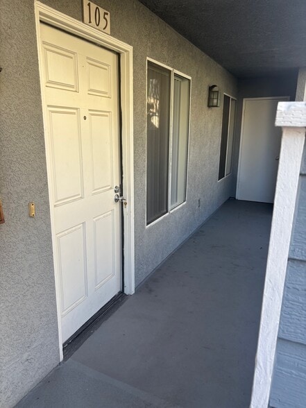 Building Photo - The Newporter Apartments