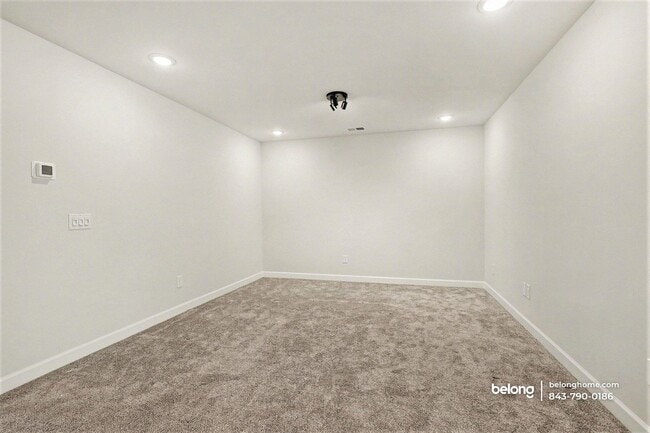 Building Photo - 104 Rock Cress Trl