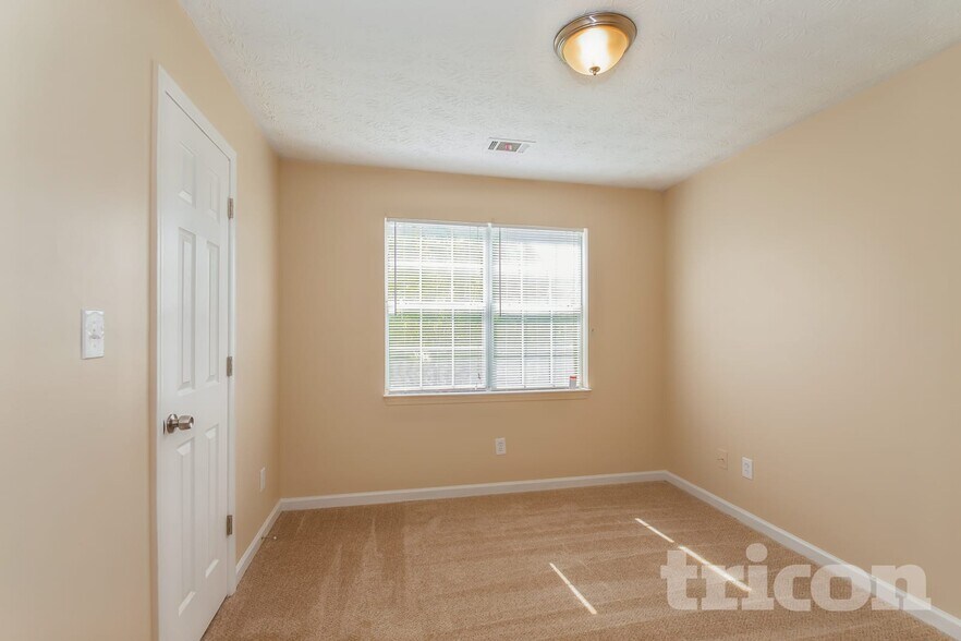 Building Photo - 45 Pleasant Hills Ct