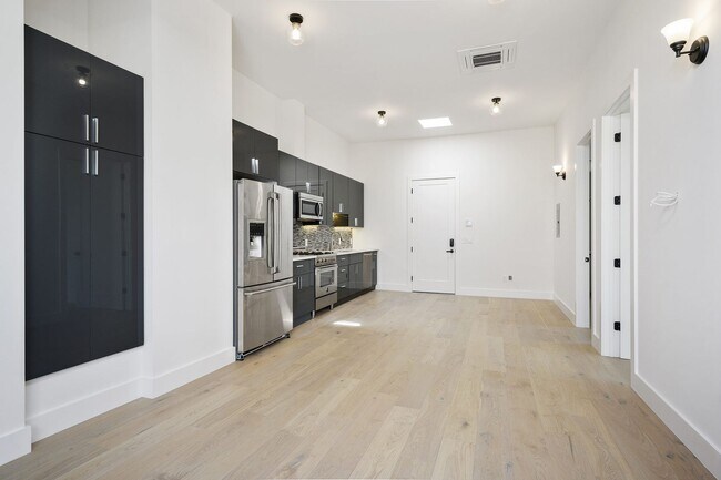 Building Photo - 2734 20th St