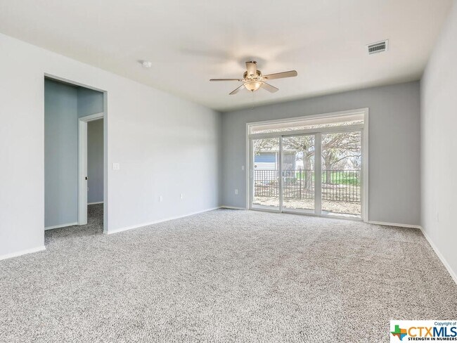 Building Photo - 303 Bonham Loop