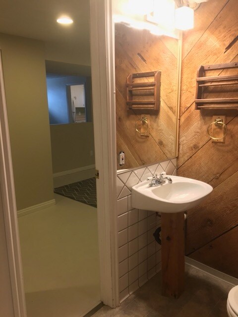 Bathroom - 3472 S 1100 E