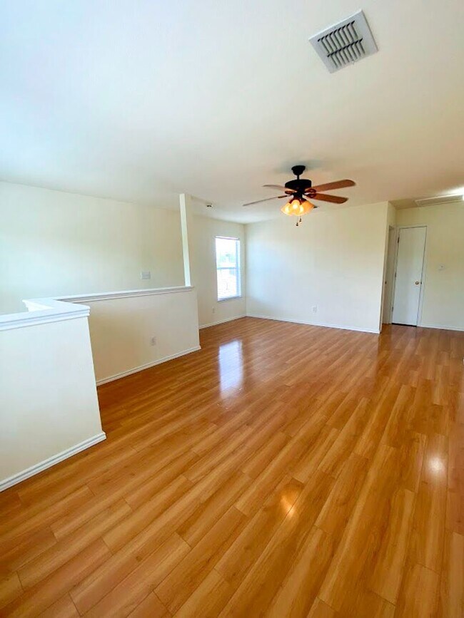 Building Photo - Lovely home in Wildhorse Vista Neighborhood