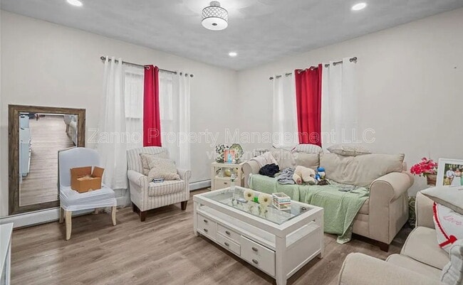 Building Photo - 471 Smithfield Ave