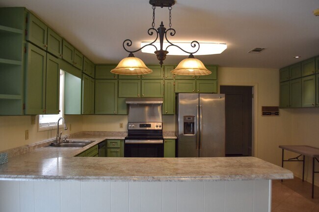 Building Photo - Three Bedroom Two Bath outside Eglin Gates