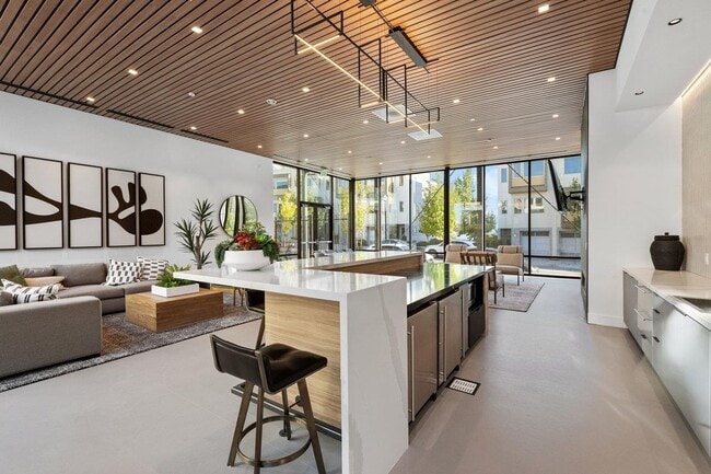 Building Photo - 52 Kirkwood Ave