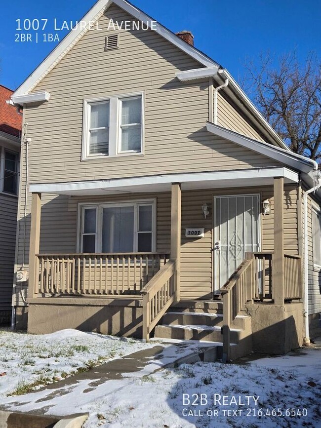 Building Photo - 1007 Laurel Ave