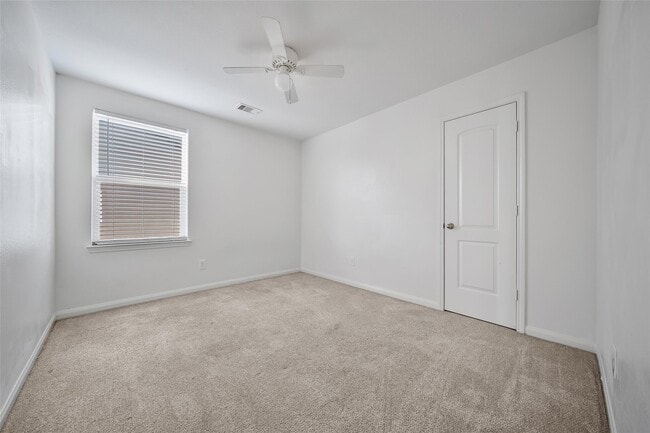Building Photo - 10889 South Lake Mist Lane