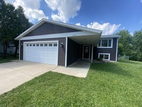 Building Photo - 5134 20th Ave Ln NW