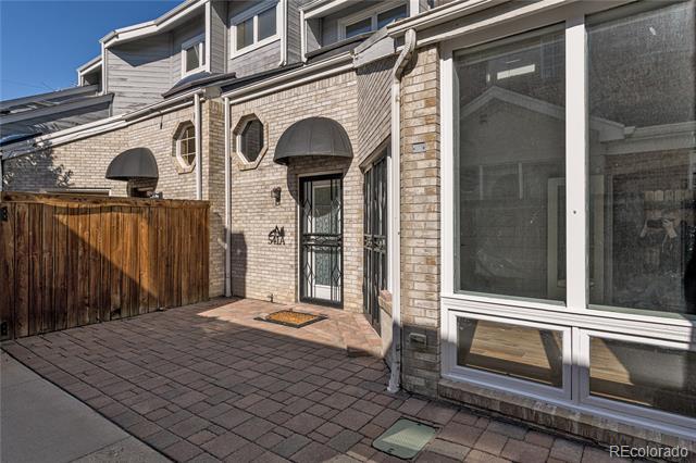 Building Photo - 541 Monroe St