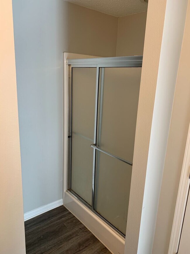 Building Photo - 329 Gathering House Dr