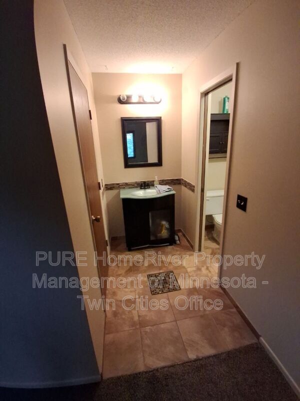 Building Photo - 5231 Balmoral Ln