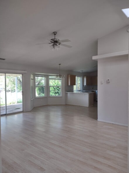 Building Photo - 20 Appaloosa Ln